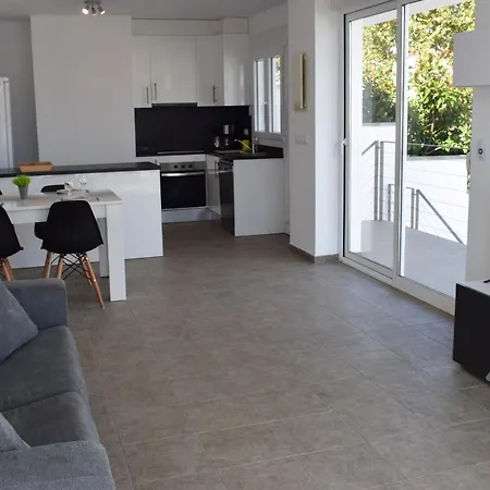 Casa Con Piscina Privada Y Cerca Playa Ref 382 Holiday home Empuriabrava